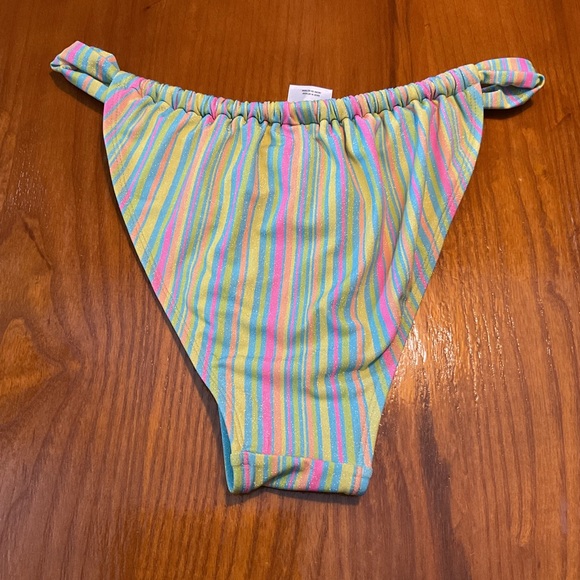 4/$20 Wild Fable Multicolor Striped Bikini Bottom M - Picture 5 of 5